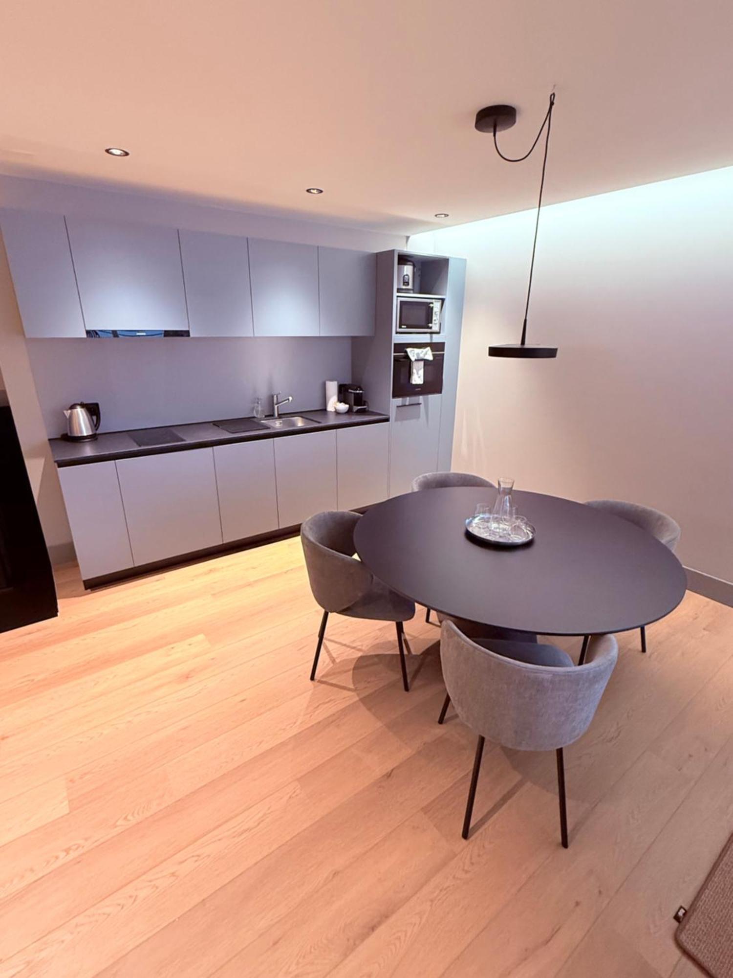 Hop Apartments & Suites Интерлакен Экстерьер фото